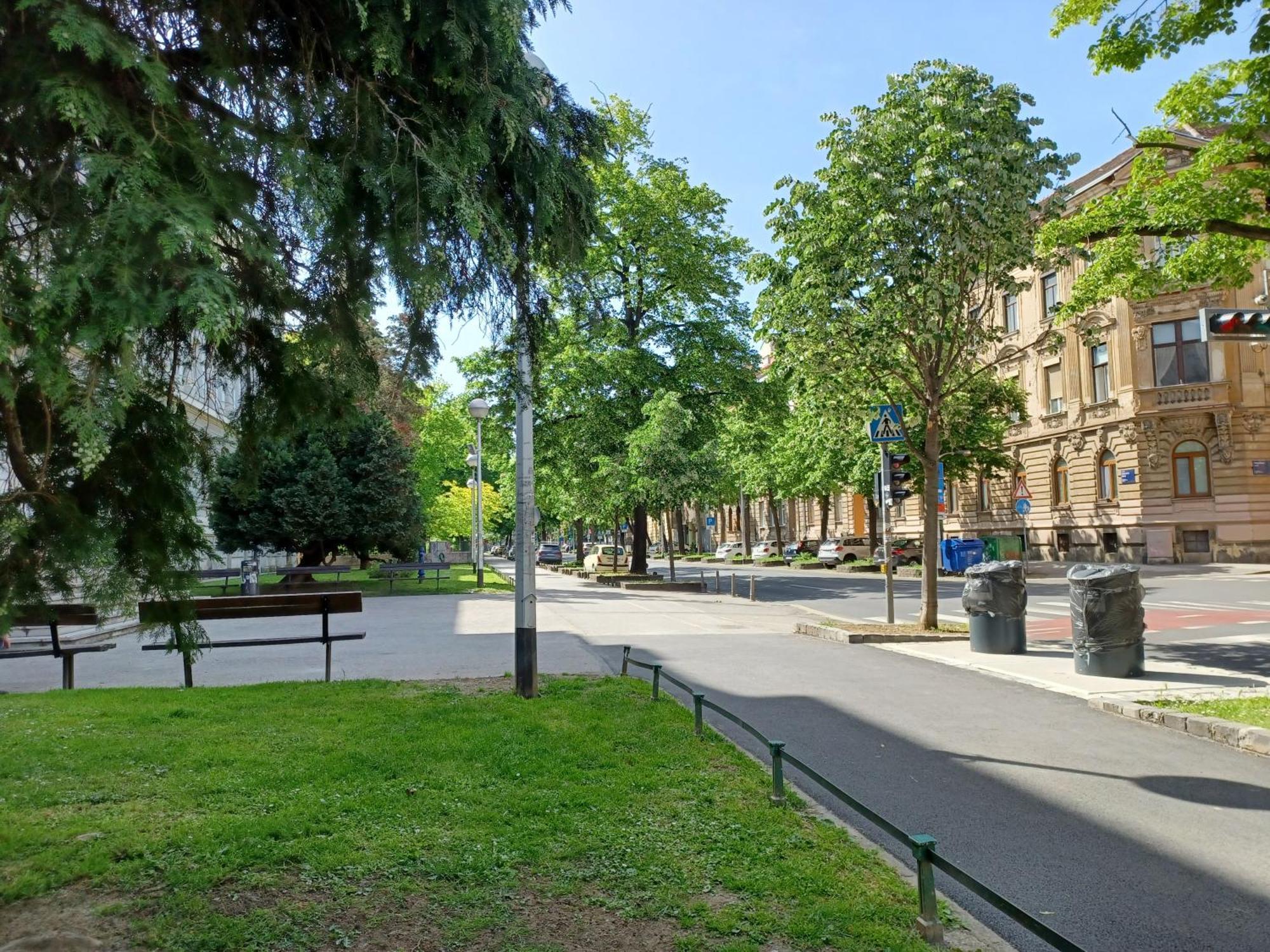 Apartment Theatrum